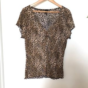 Vintage Style Cheetah Print Lettuce Sleeve Top